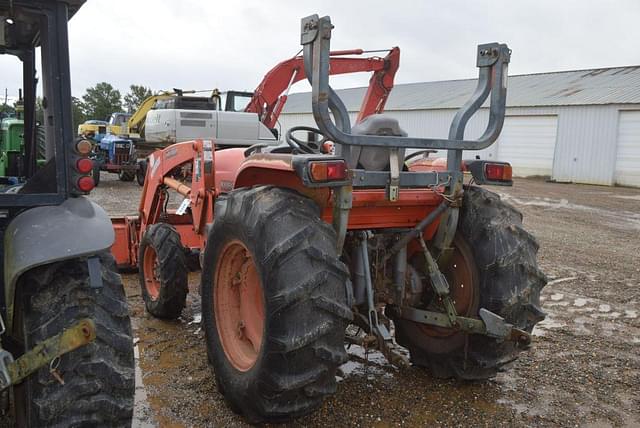 Image of Kubota L4240 equipment image 1