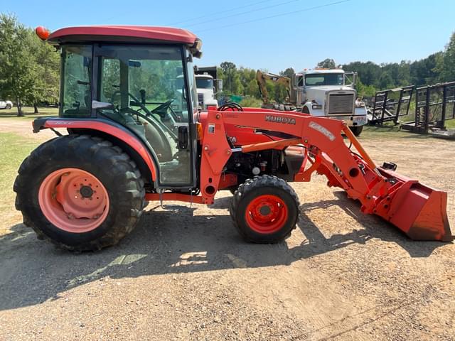 Image of Kubota L4240 equipment image 3