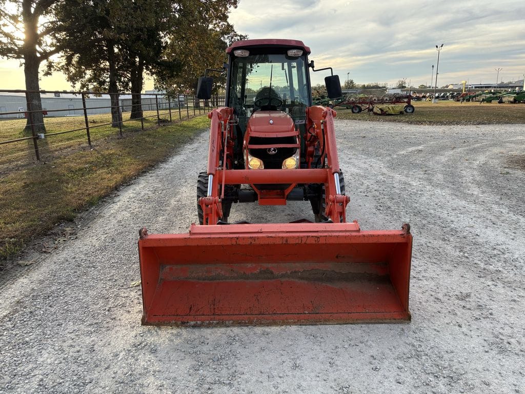 Kubota L4240 Equipment Image0