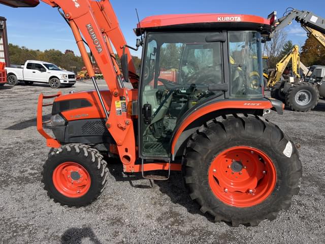 Image of Kubota L4240 equipment image 2