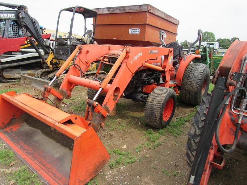 Image of Kubota L4240 Primary image