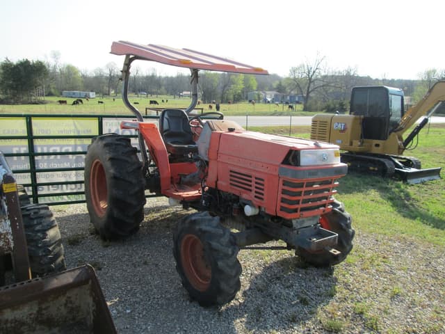 Image of Kubota L4300 equipment image 1