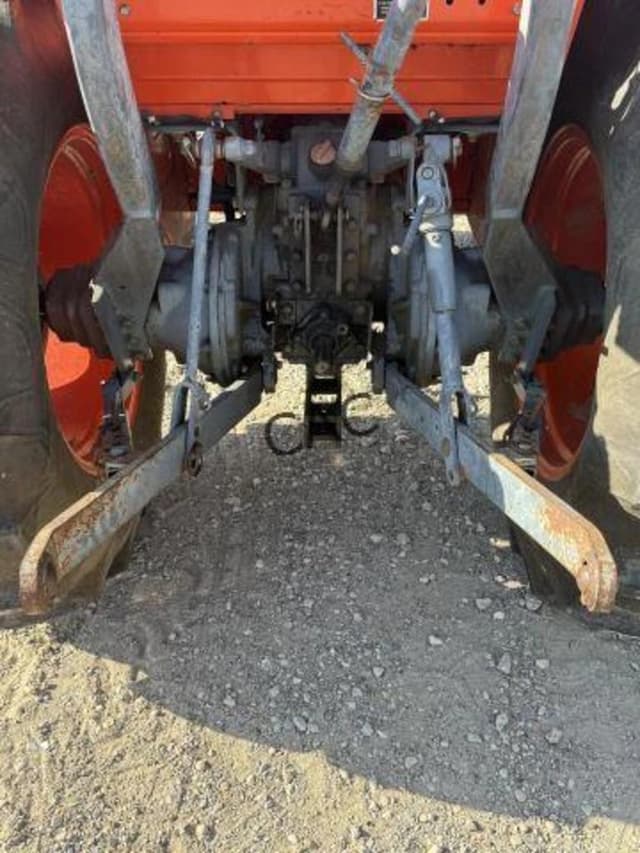 Image of Kubota L4310 equipment image 4