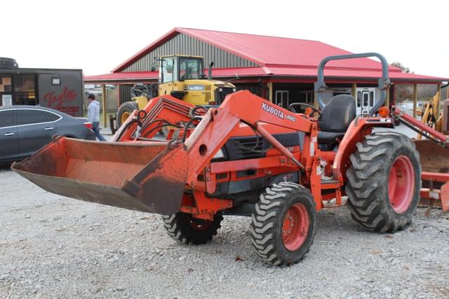 Image of Kubota L4310 equipment image 2