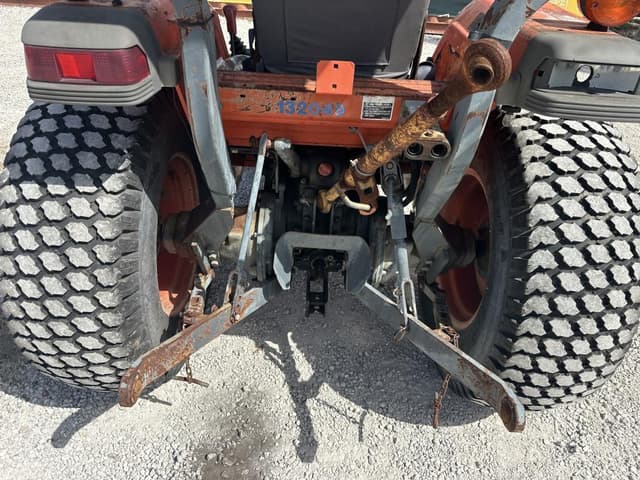 Image of Kubota L4310 equipment image 2