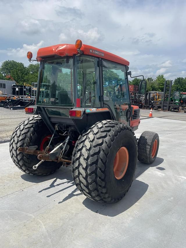 Image of Kubota L4310 equipment image 2