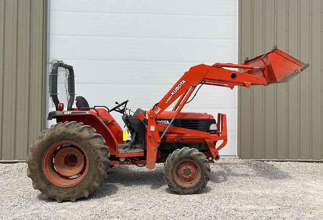 Image of Kubota L4310 equipment image 3