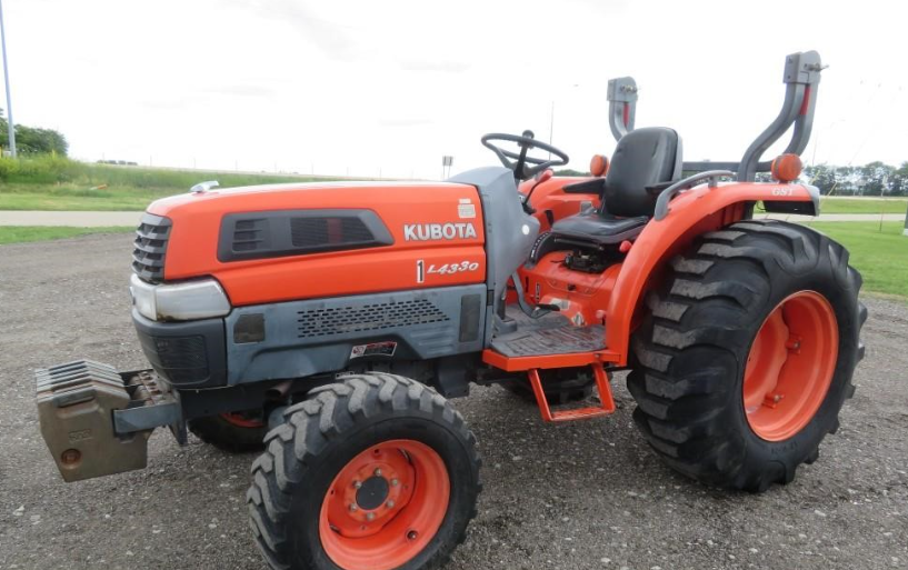 Main image Kubota L4330