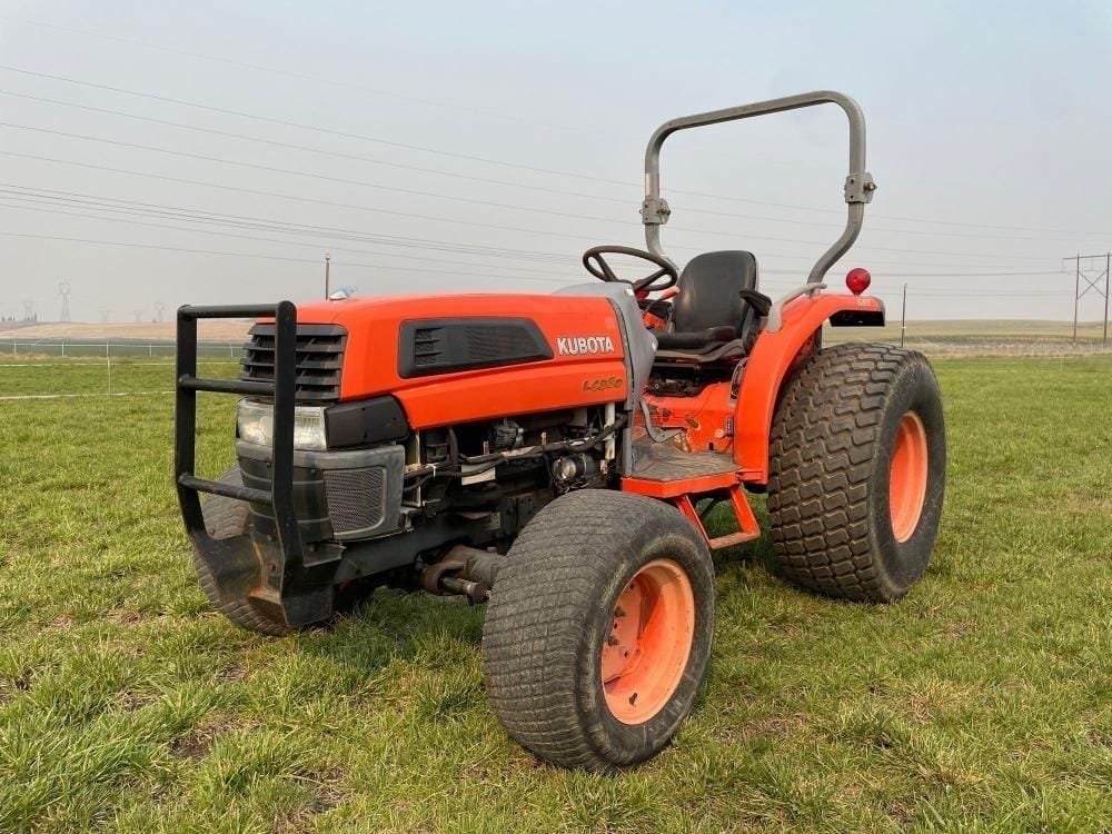 Main image Kubota L4330