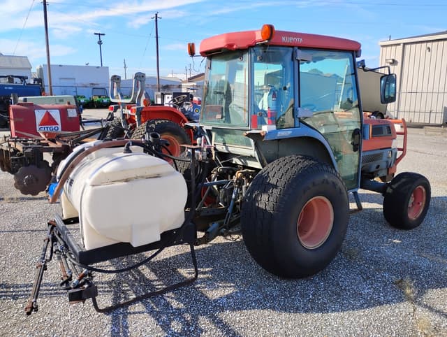 Image of Kubota L4330 equipment image 4