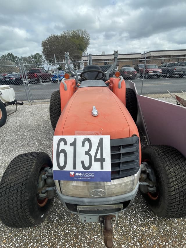 Image of Kubota L4330 equipment image 1