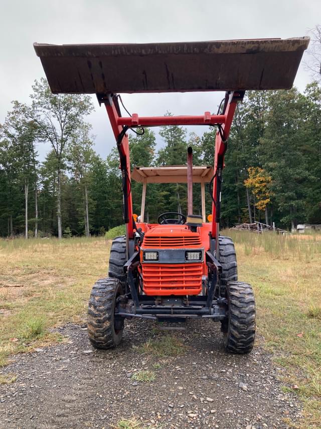 Image of Kubota L4350 equipment image 3