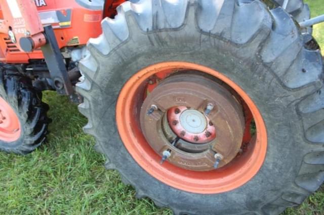 Image of Kubota L4350 equipment image 1
