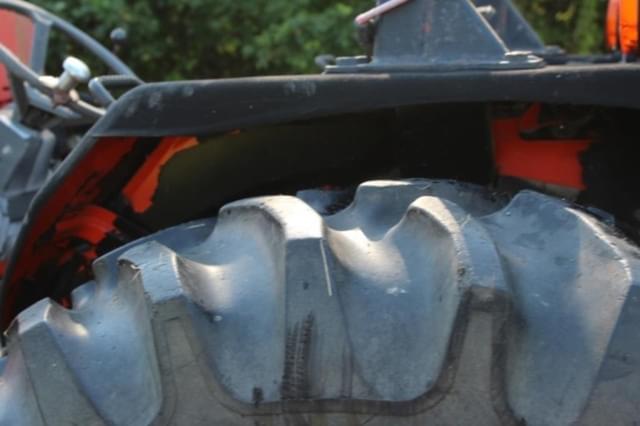 Image of Kubota L4350 equipment image 3