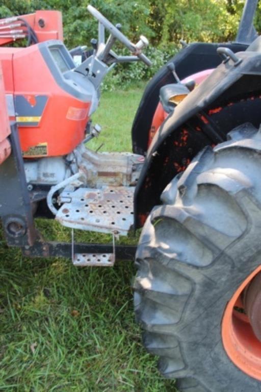 Image of Kubota L4350 equipment image 4