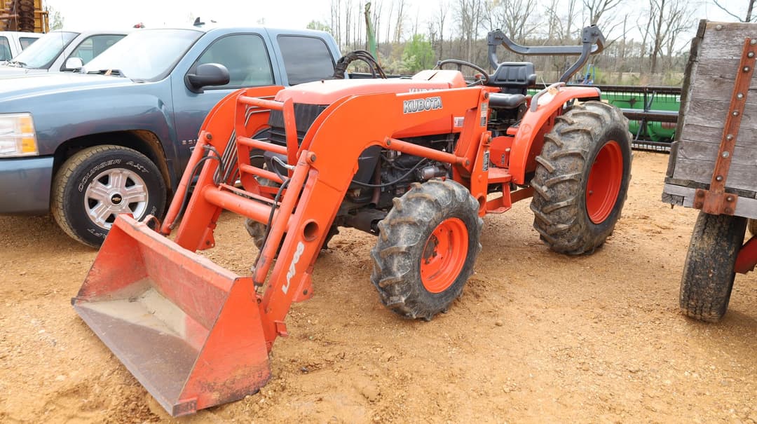 Image of Kubota L4400 Primary image