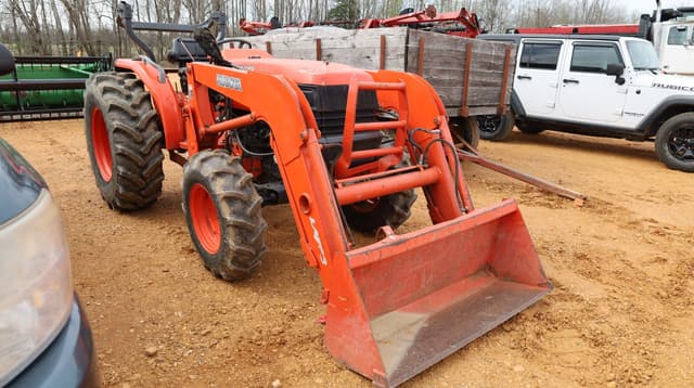 Image of Kubota L4400 equipment image 1