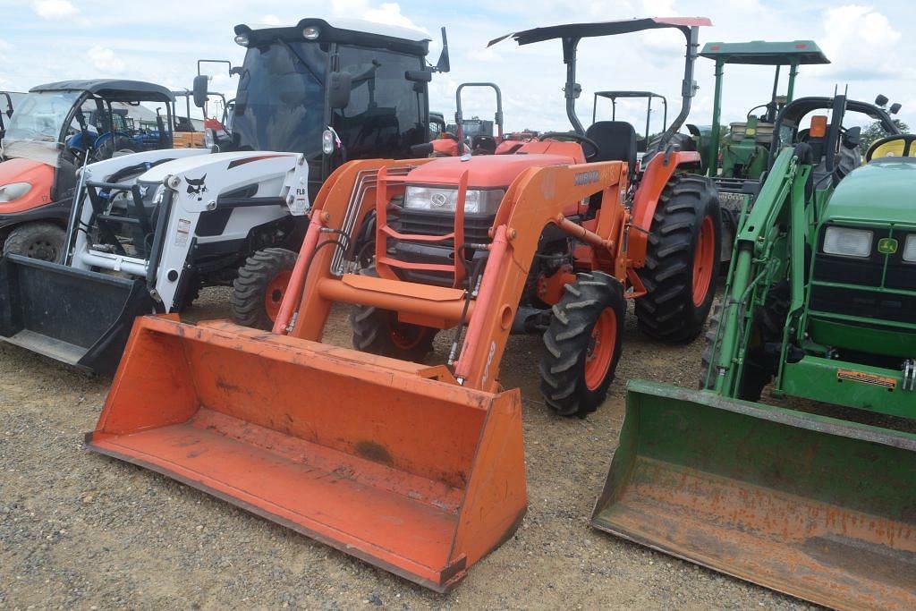 Image of Kubota L4400 Primary image
