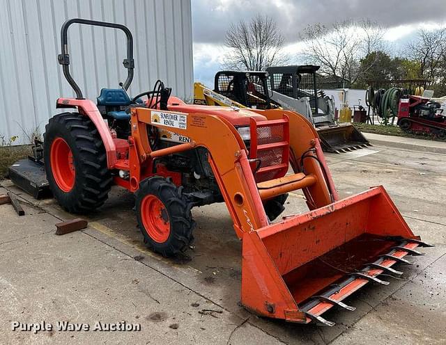 Image of Kubota L4400 equipment image 2