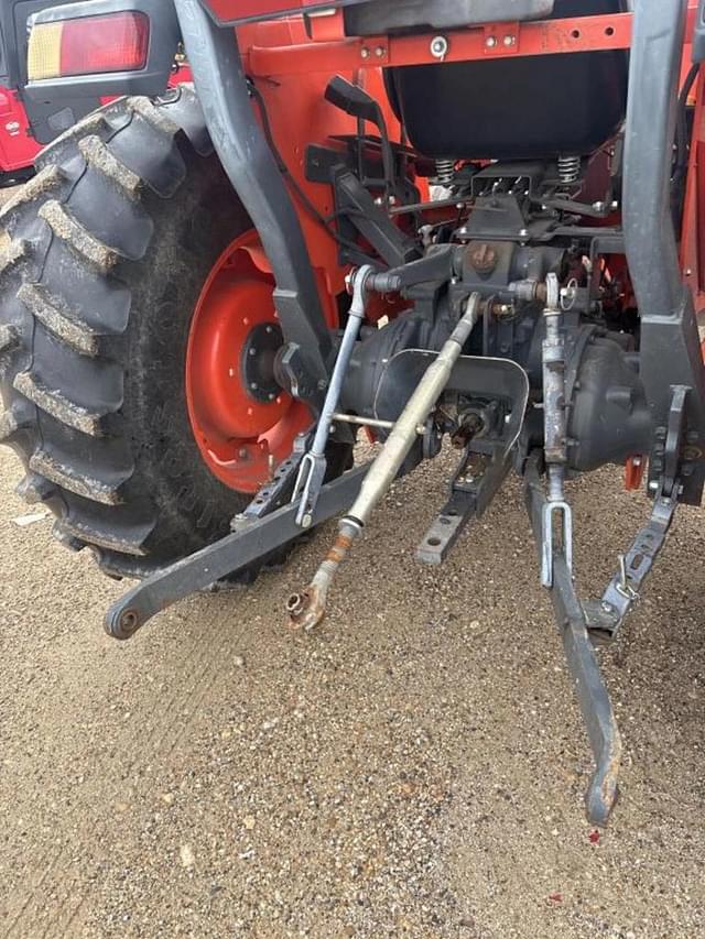 Image of Kubota L4600 equipment image 4