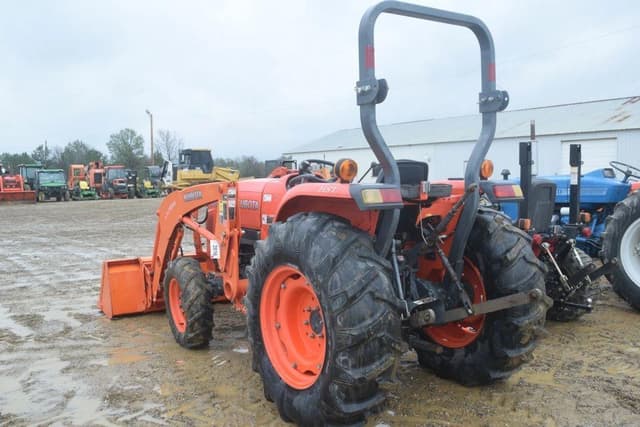 Image of Kubota L4600 equipment image 1