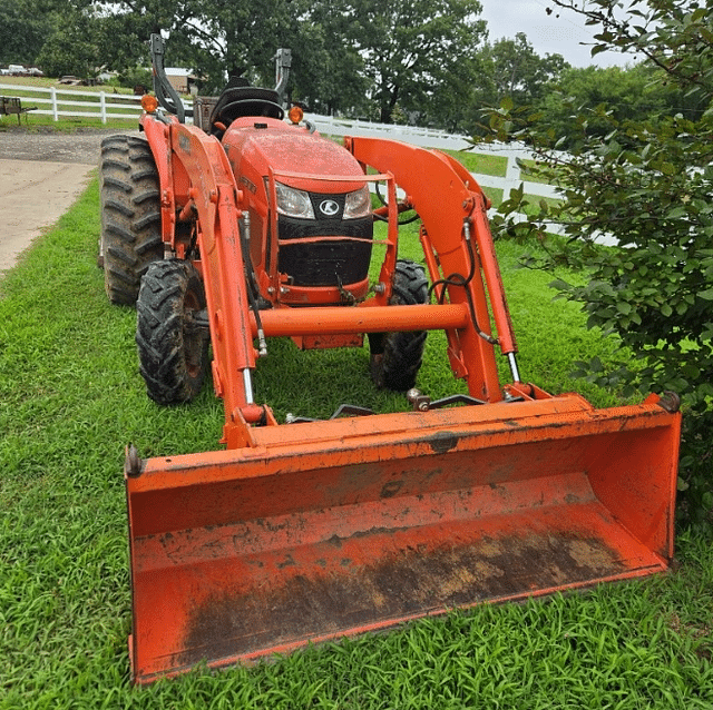 Image of Kubota L4600 equipment image 1