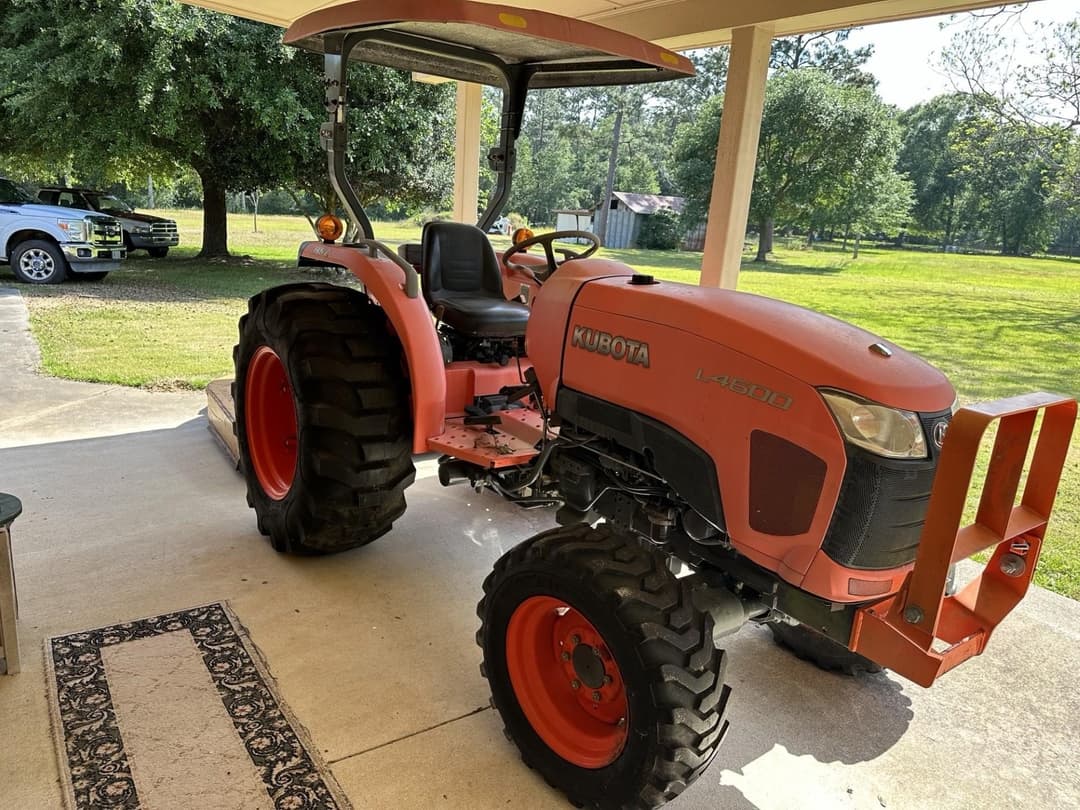 Image of Kubota L4600 Image 1