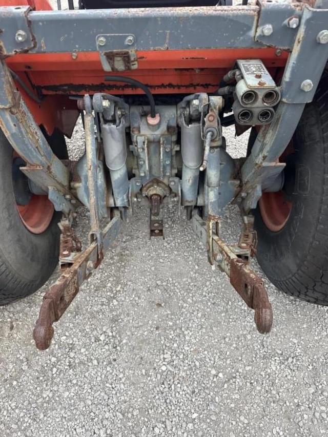 Image of Kubota L4630 equipment image 2