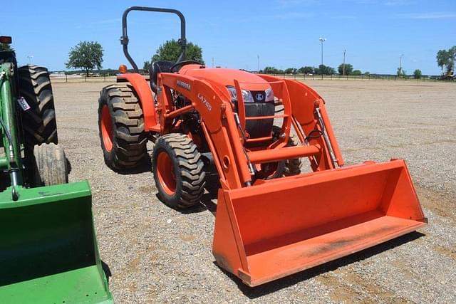 Image of Kubota L4701 equipment image 3