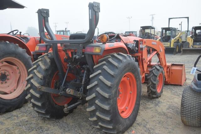 Image of Kubota L4701 equipment image 2