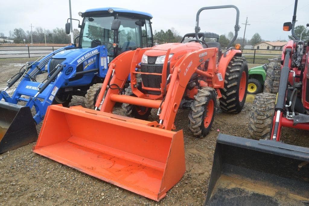 Image of Kubota L4701 Primary image