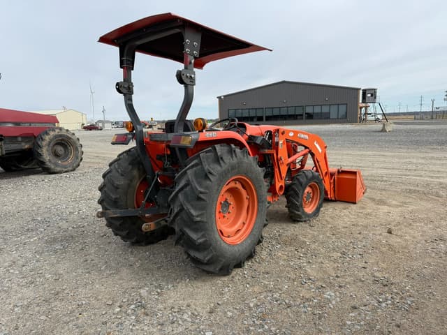 Image of Kubota L4701 equipment image 3