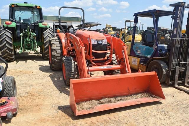 Image of Kubota L4701 equipment image 3