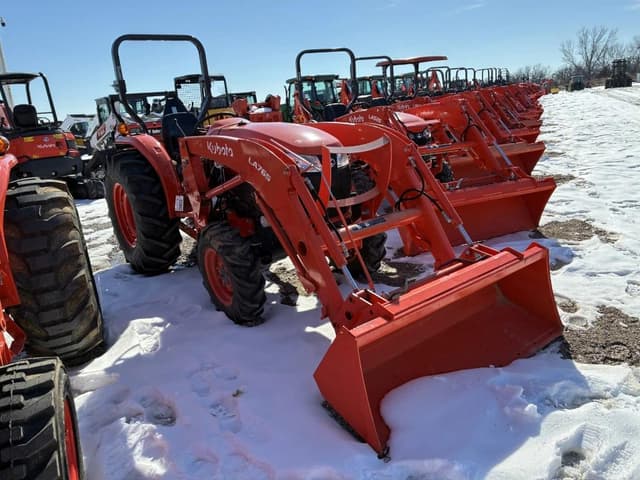 Image of Kubota L4701 equipment image 1