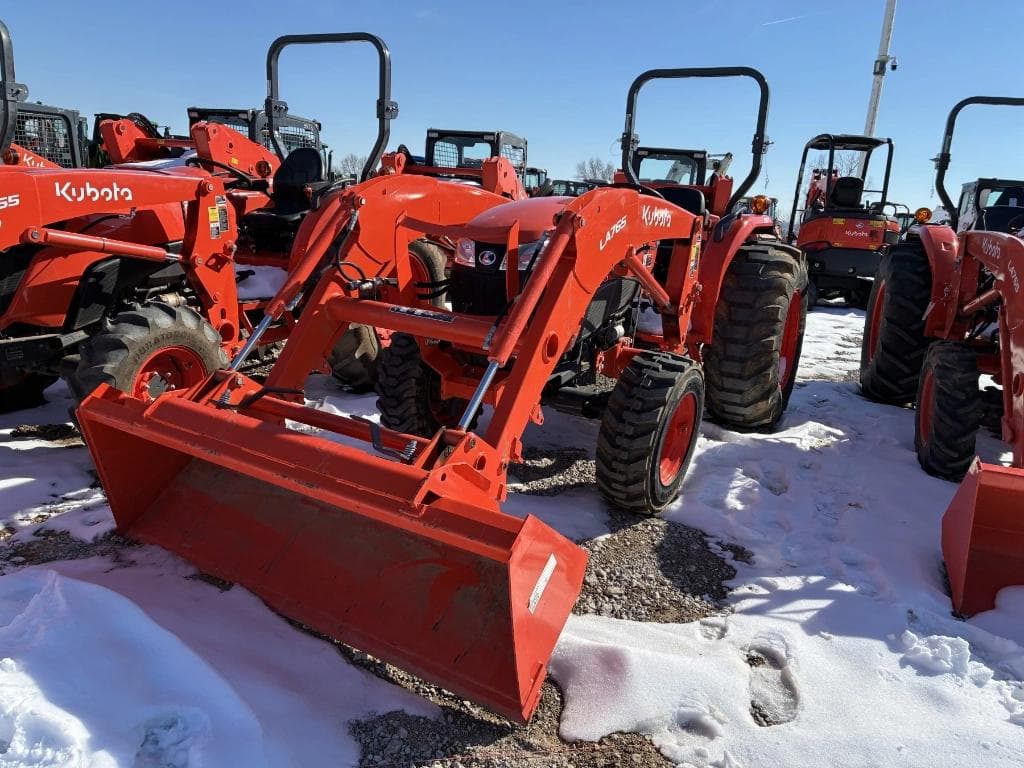 Image of Kubota L4701 Primary image