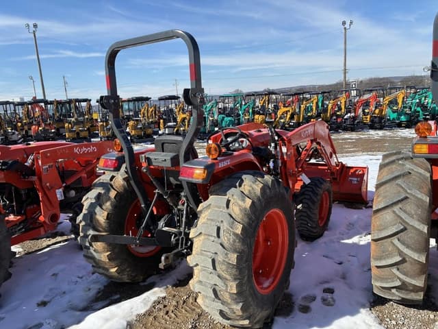 Image of Kubota L4701 equipment image 2