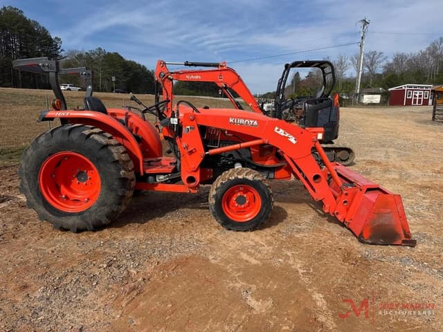 Image of Kubota L4701 equipment image 1