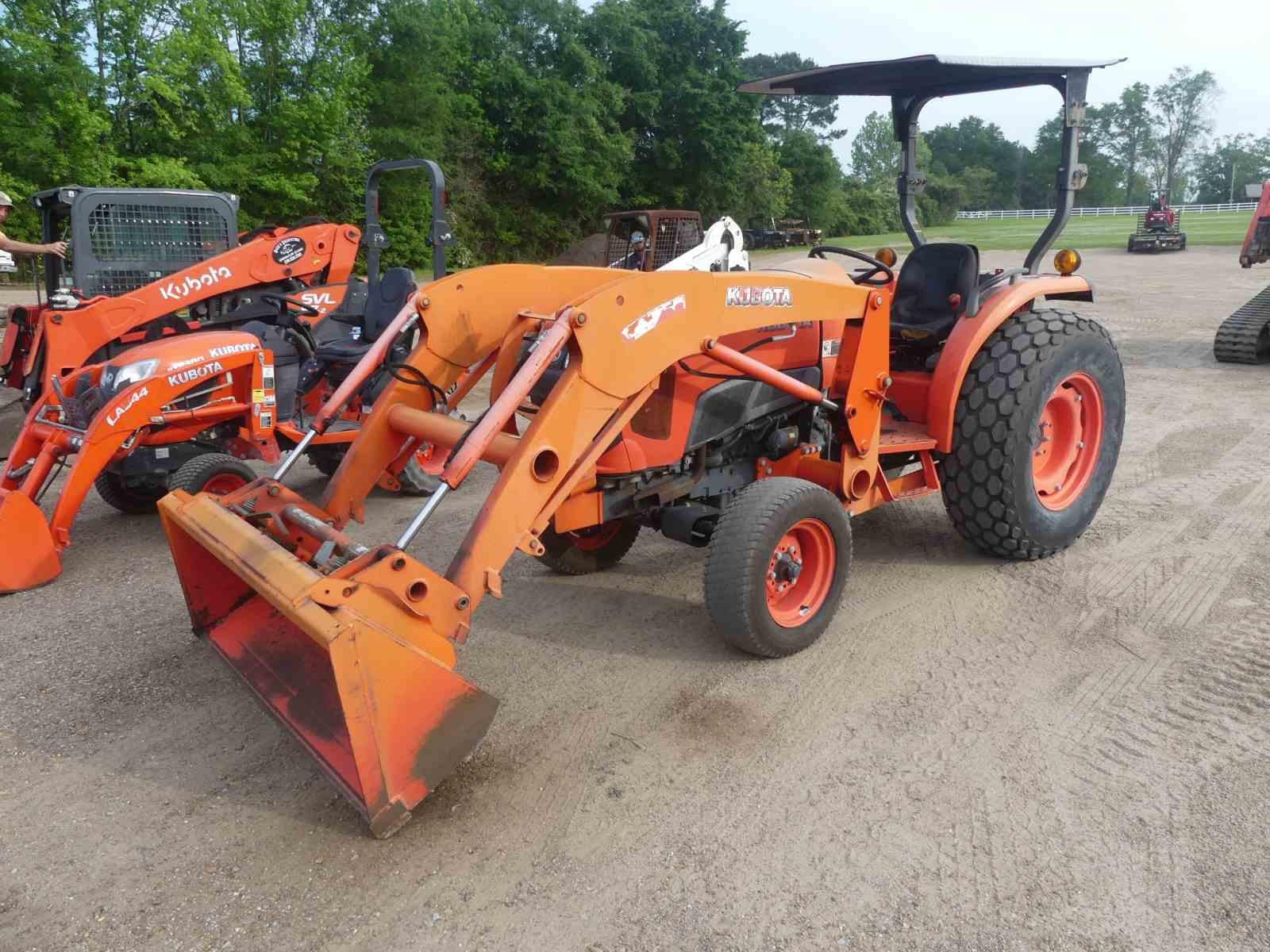 Main image Kubota L4701