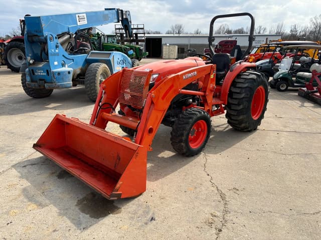 Image of Kubota L4701 equipment image 1