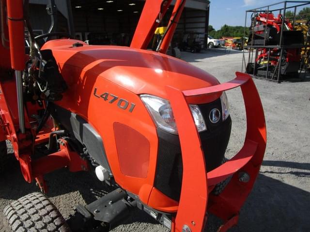 Image of Kubota L4701 equipment image 3