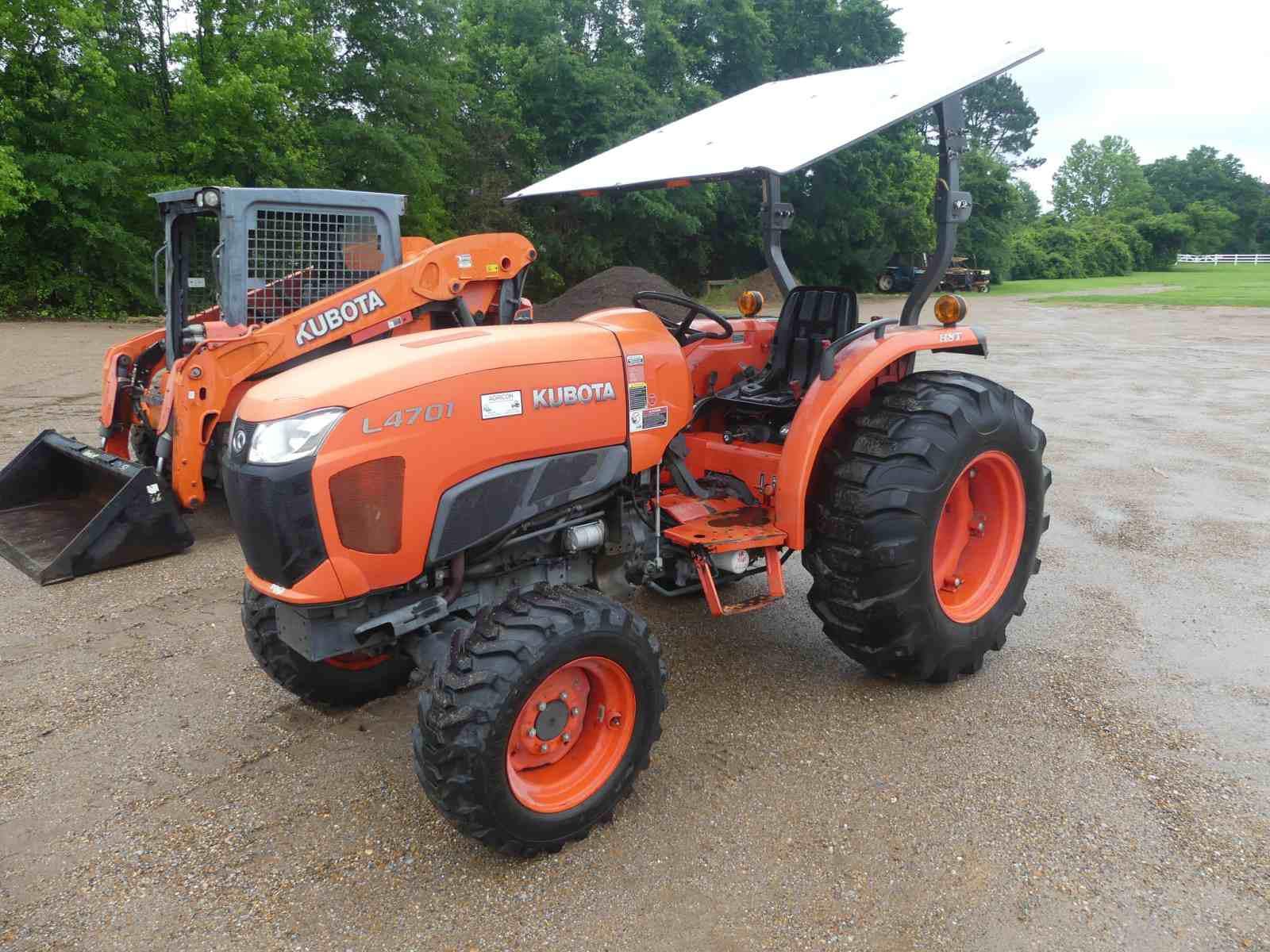 Main image Kubota L4701D