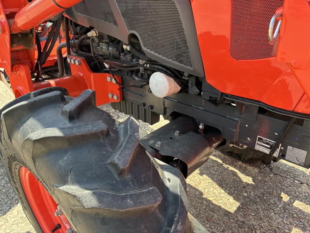 Image of Kubota L4701DT Image 1