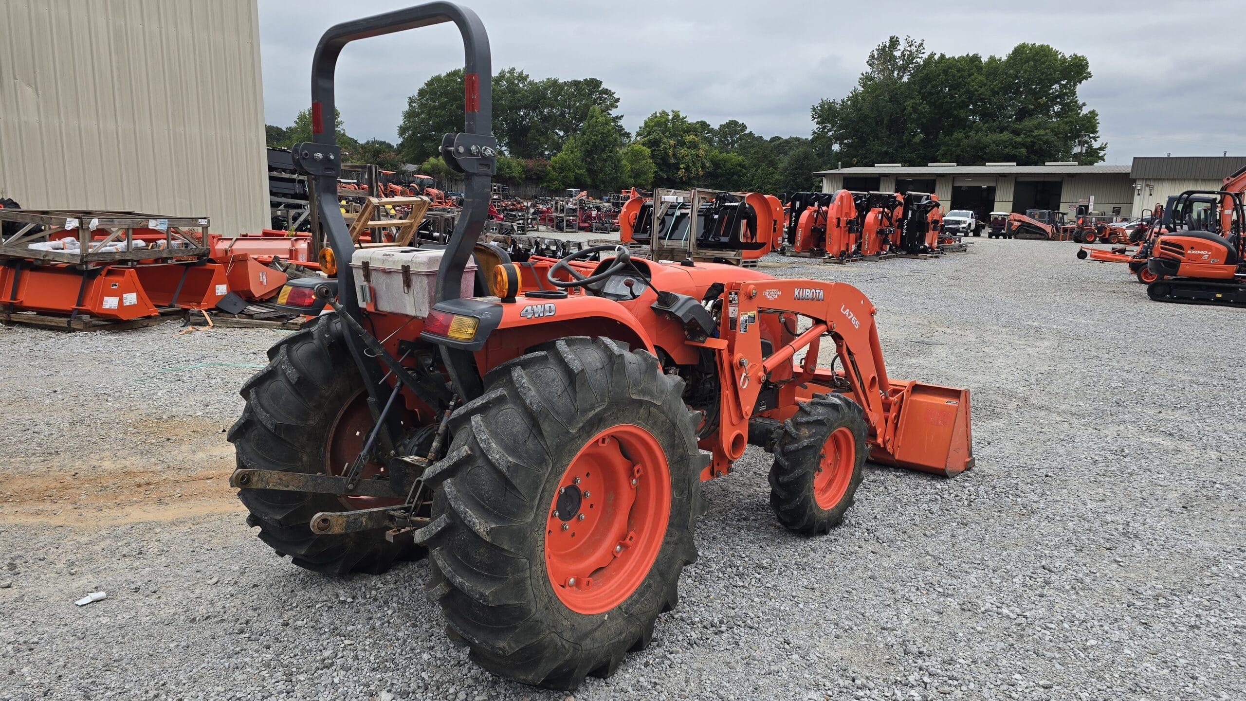 2015 Kubota L4701DT Equipment Image0