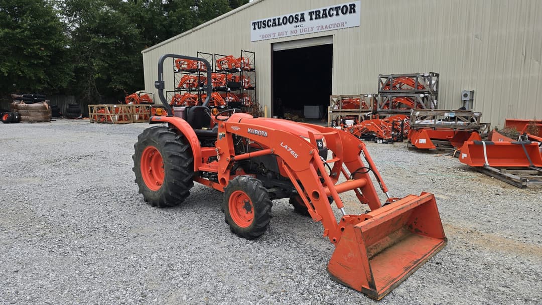 Image of Kubota L4701DT Image 0