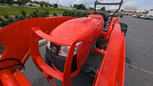 Image of Kubota L4701HST equipment image 4