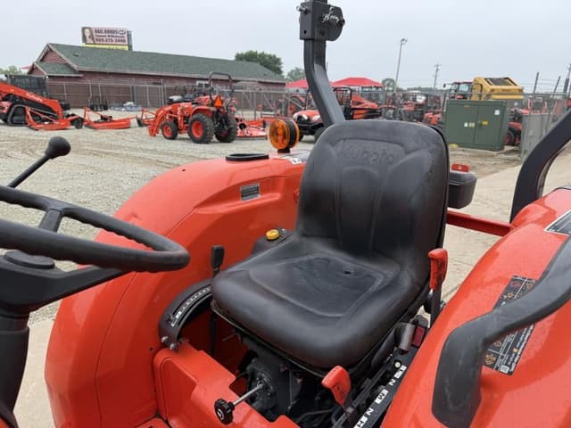 Image of Kubota L4701HST equipment image 4
