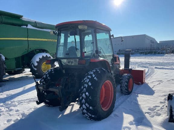 Image of Kubota L4740 equipment image 3