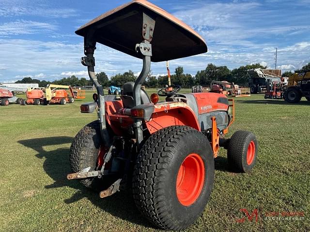 Image of Kubota L4740 equipment image 2