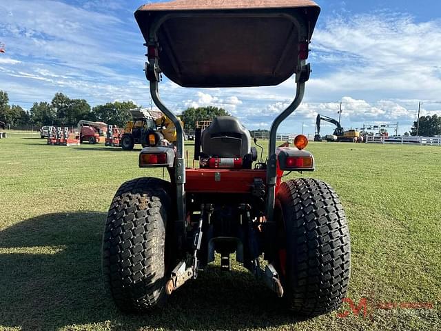 Image of Kubota L4740 equipment image 3