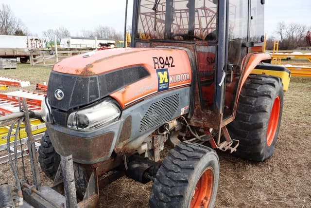 Image of Kubota L4740 equipment image 3